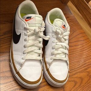 Nike court only worn a handful of times